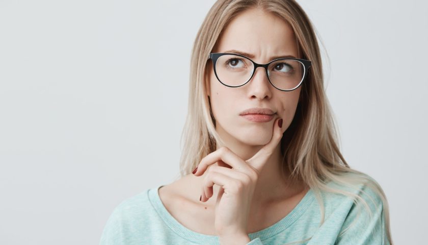 femme qui doute