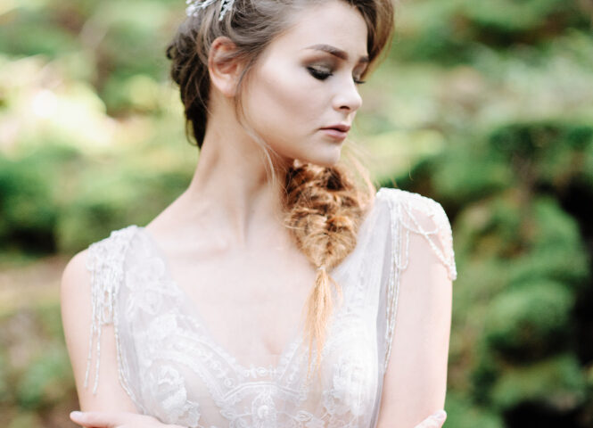 une mariée en robe